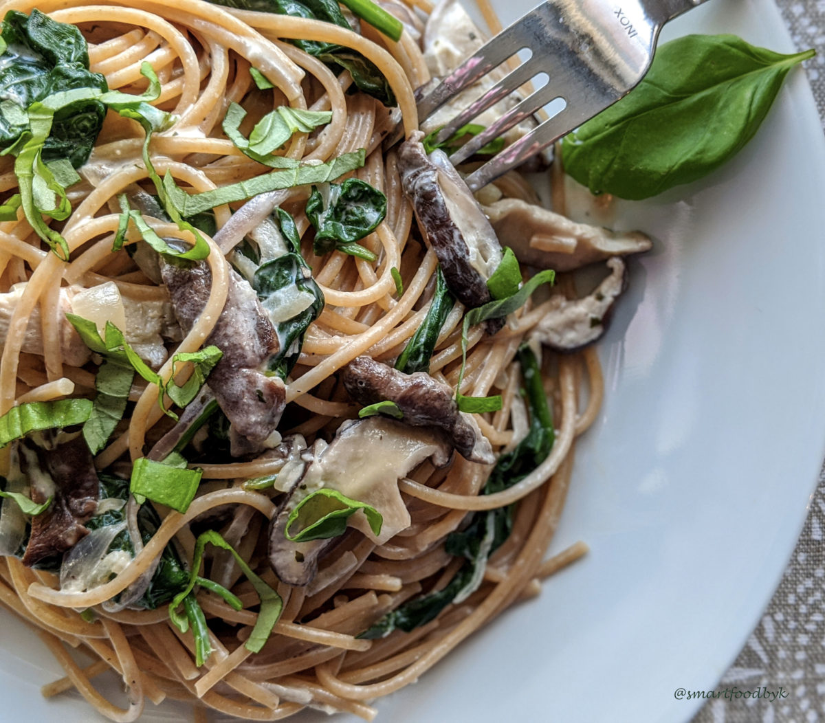 Shiitake, spinach and coconut cream pasta Smart Food by K