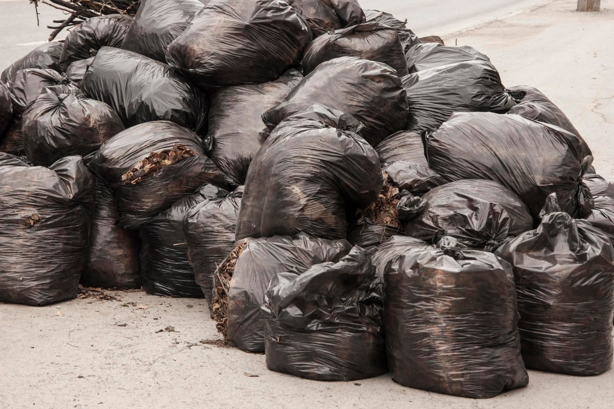 How to Make Compost in Black Garbage Bags Smart Garden and Home