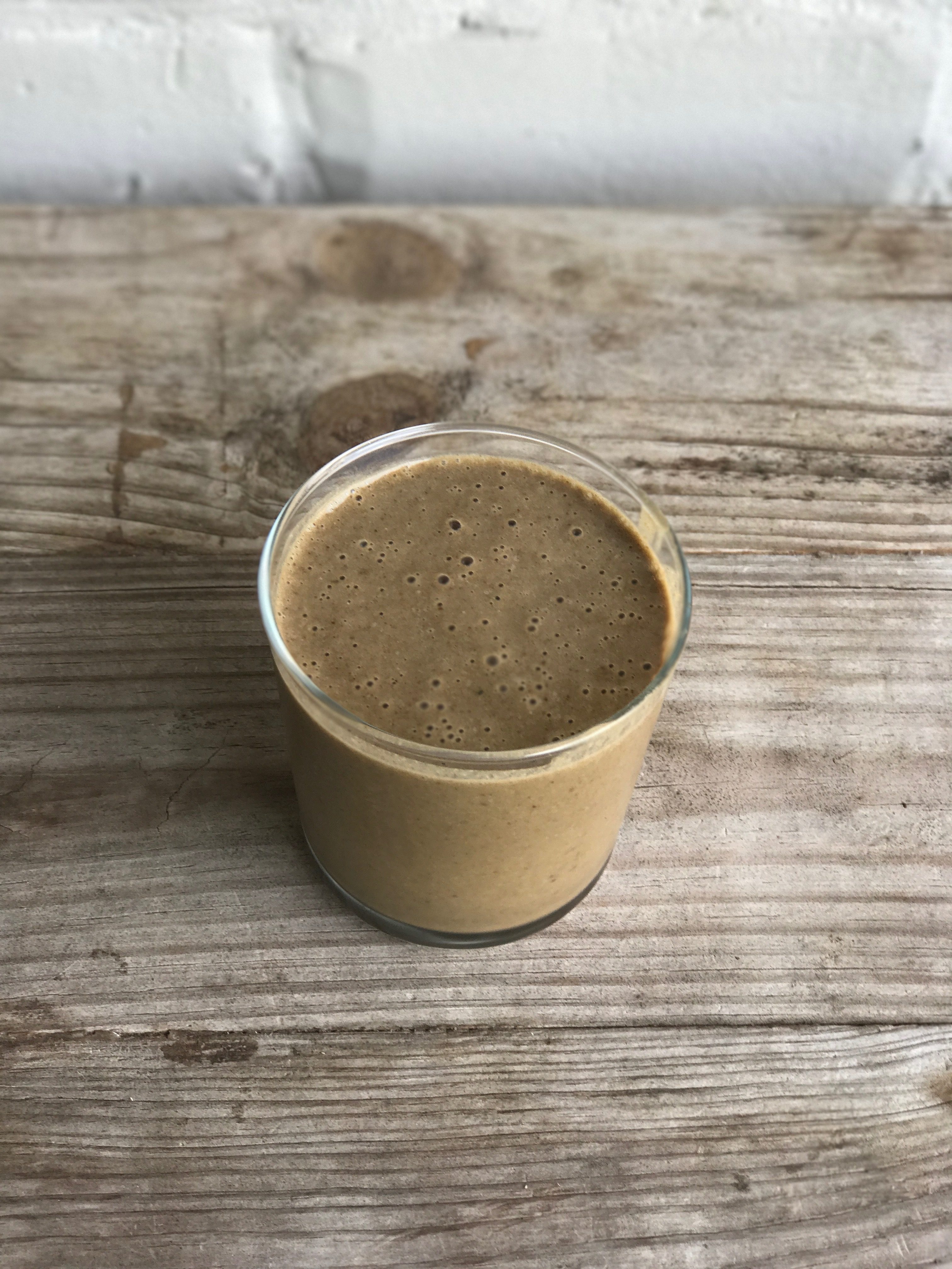 Chocolate, Almond and Date Smoothie — Smart In The Kitchen