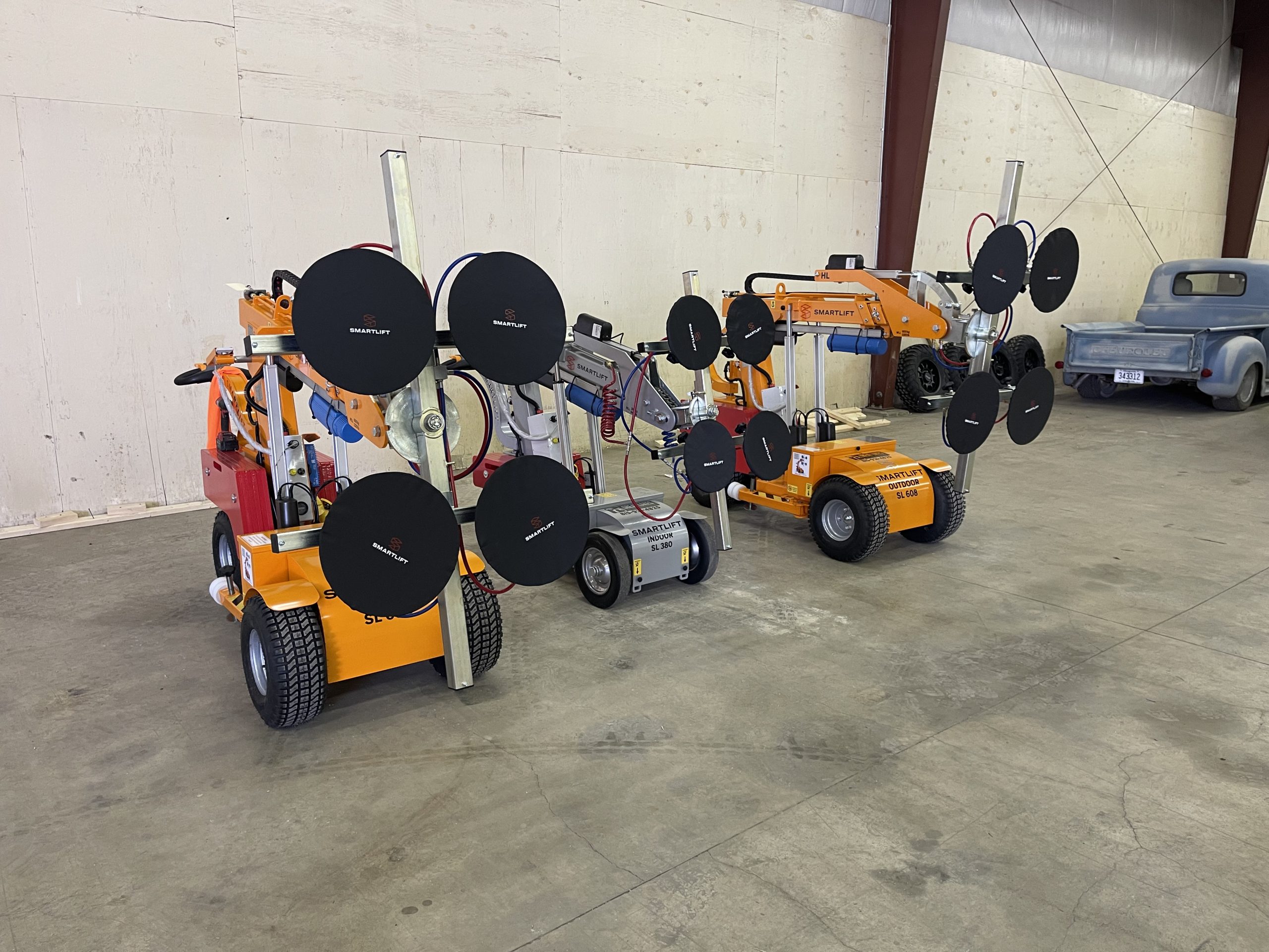 Five Reasons You Should Rent a Glass Manipulator Smart Lift Solutions