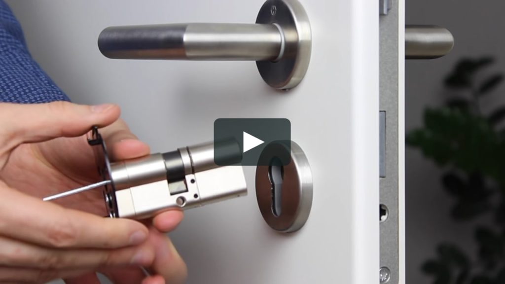 What is a smart door lock and should you use one? Smart Locks Guide