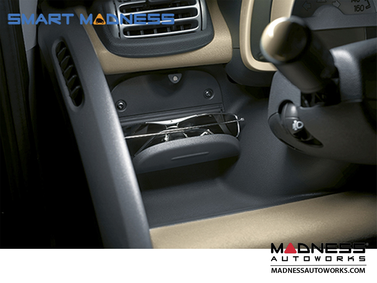 smart fortwo Sunglass Storage Case 451 model SMART MADNESS Auto