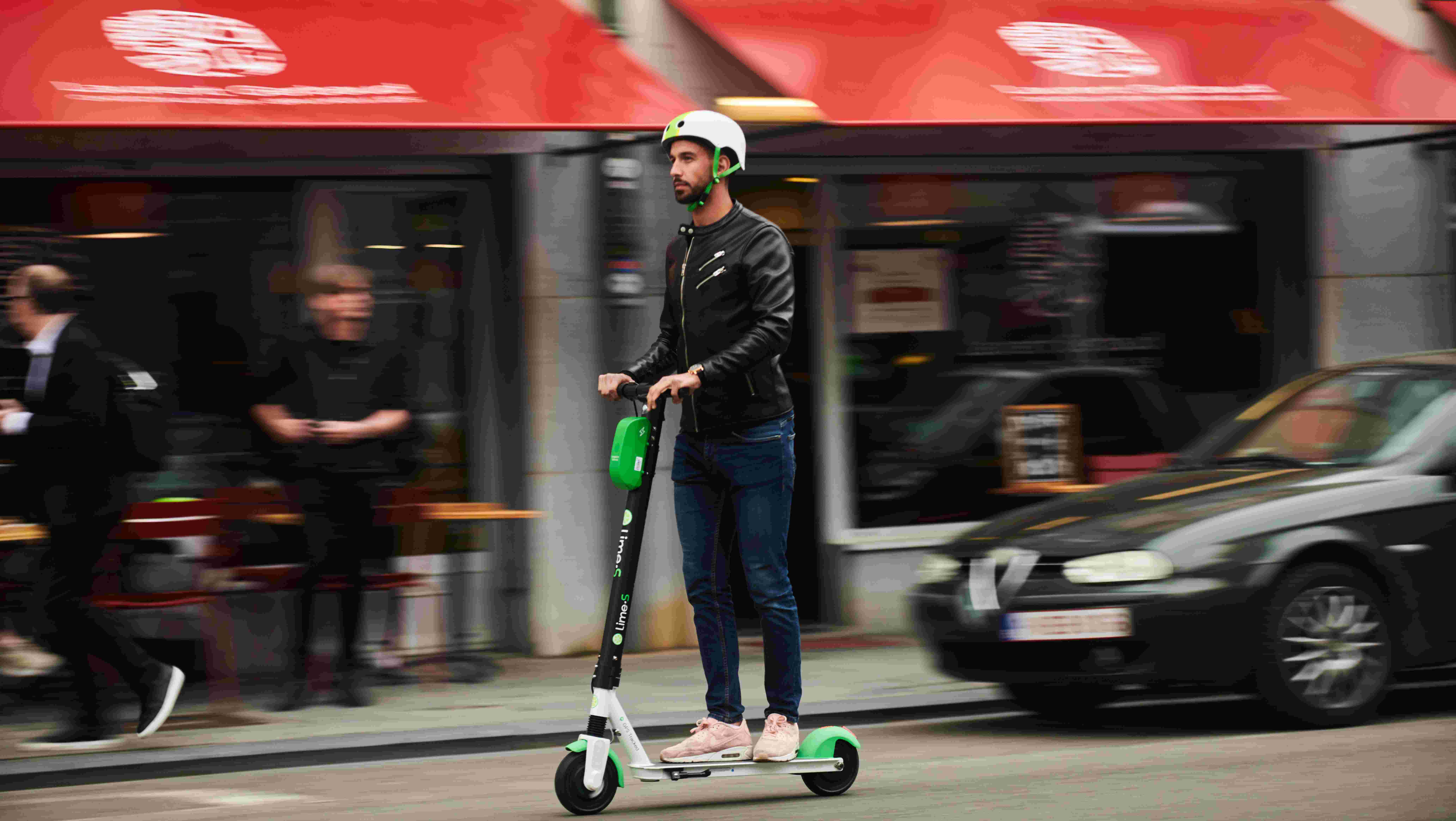 Uber dofinansuje ratunkowo Lime. Roszady w biznesie mikromobilności