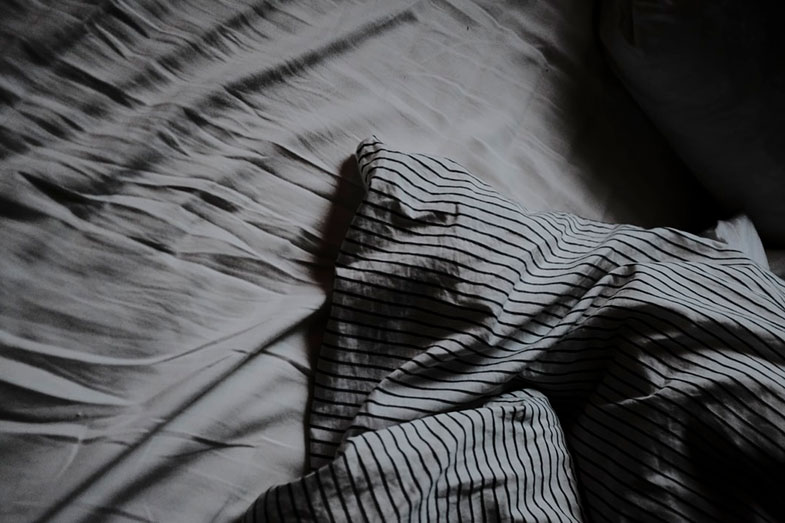 How to Keep Your Top Bed Sheet Tucked In Smart Sleeping Tips