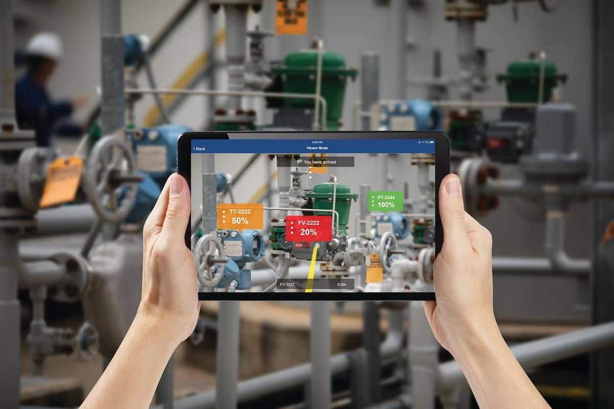 AR & VR Applications in Manufacturing Redefining Productivity and Quality
