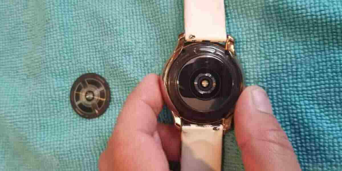 [FIXED] Galaxy Watch Sensor Cover Fell Off (With Images)