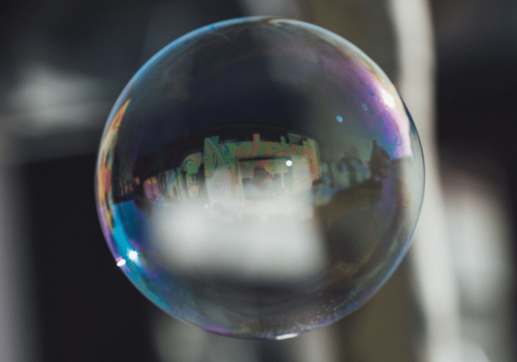 Blowing bubbles with Shader Graph Roland Smeenk