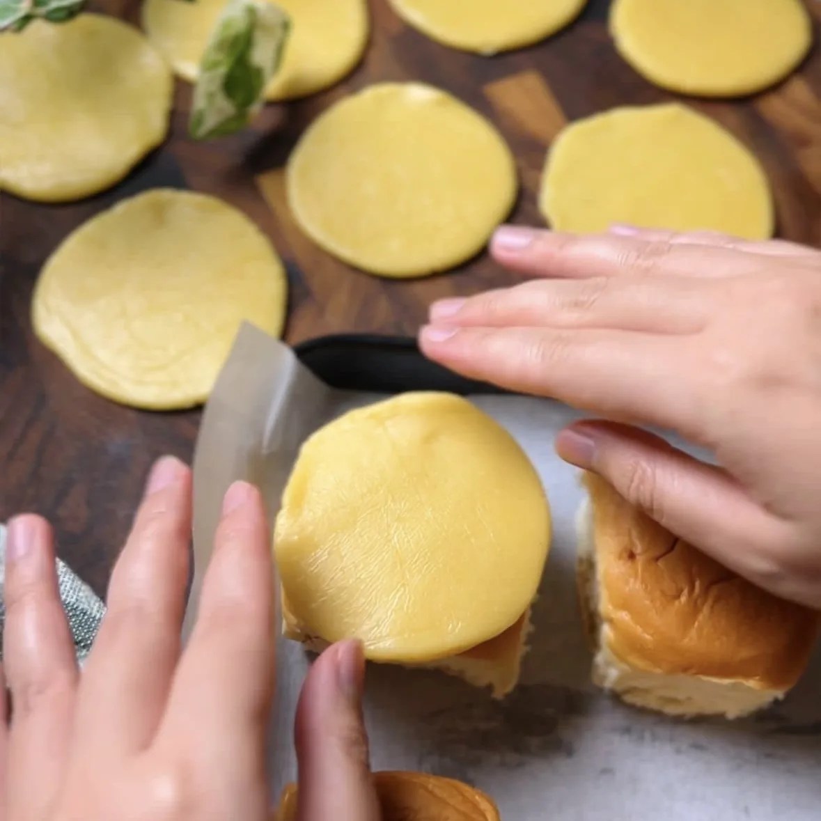 homemade Chinese pineapple buns (shortcut version!) smelly lunchbox