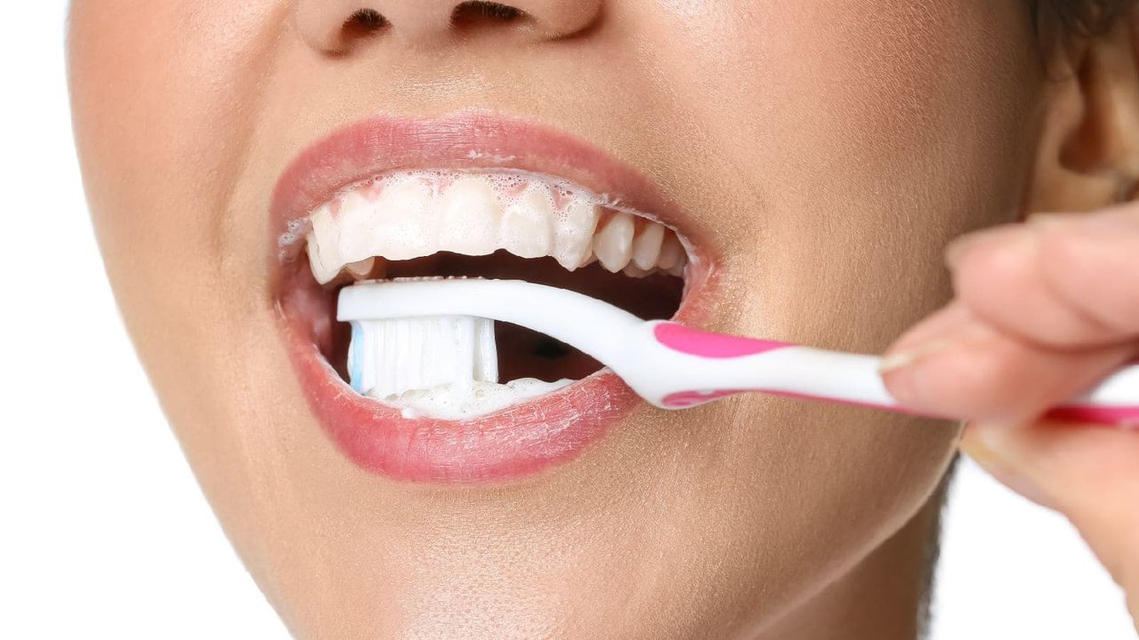 The Proper Way To Brush Your Teeth Smileway Dental