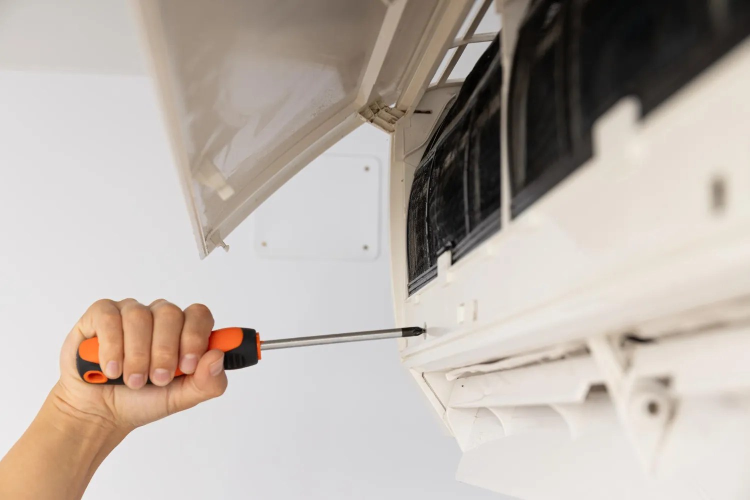 Common Reasons of What Causes Air Conditioner Fuse to Blow