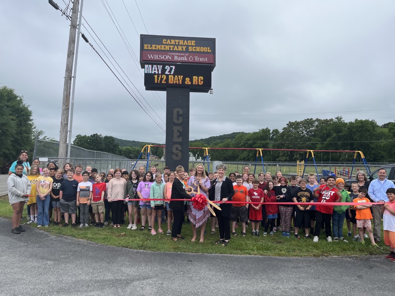 Wilson Bank and Trust donates digital sign to Carthage Elementary