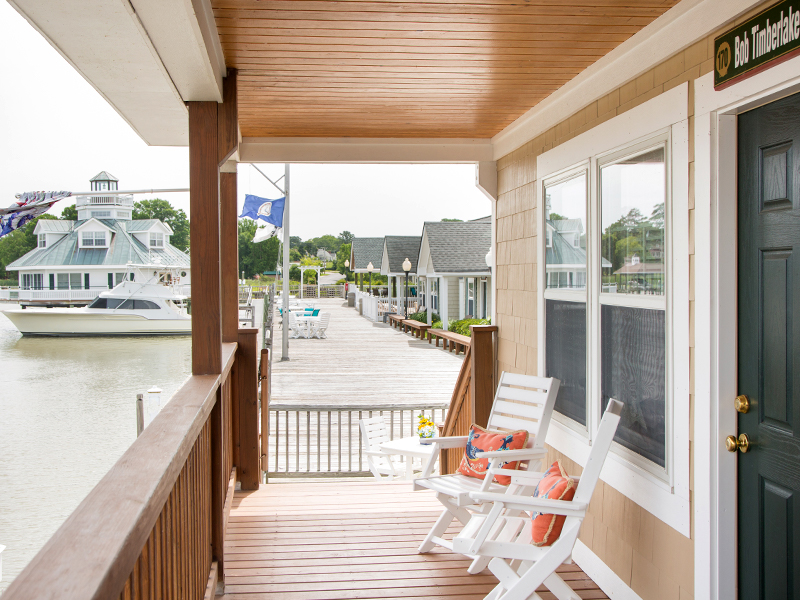 Deluxe Boardwalk Room Smithfield Station