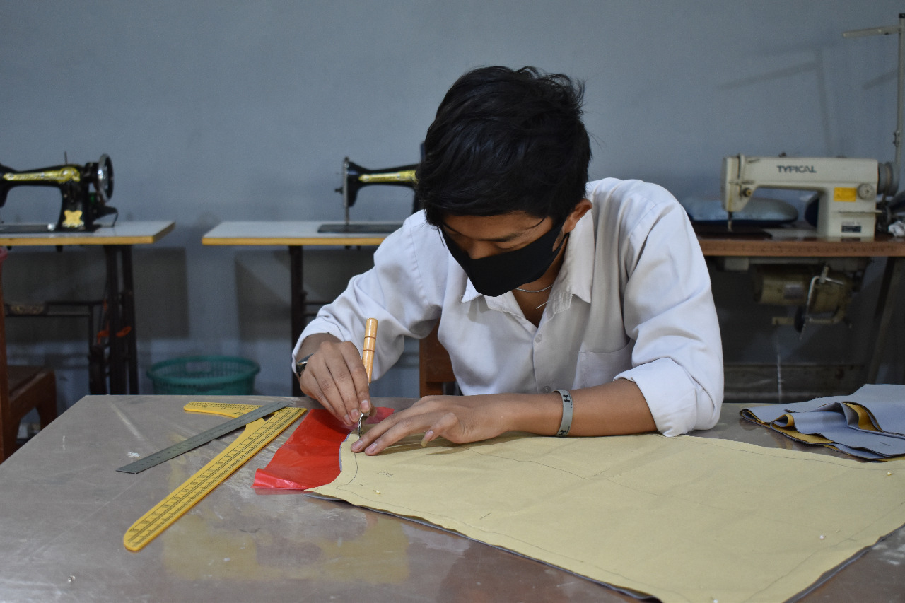 LABORATORIUM TB SMK PSM WARUJAYENG