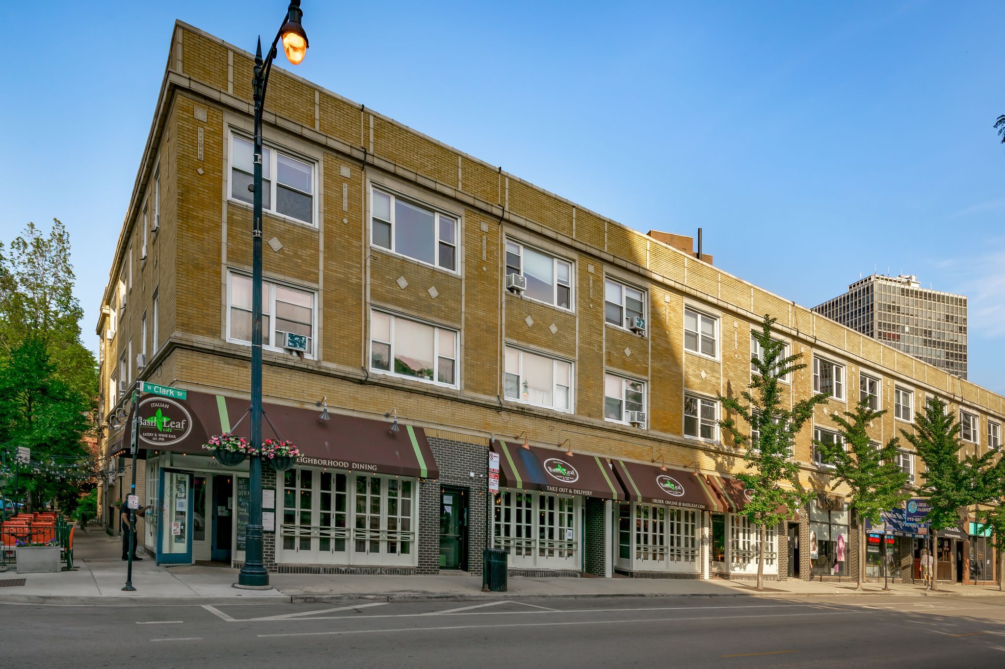 459 West Roslyn Place 1 S&M Building Management