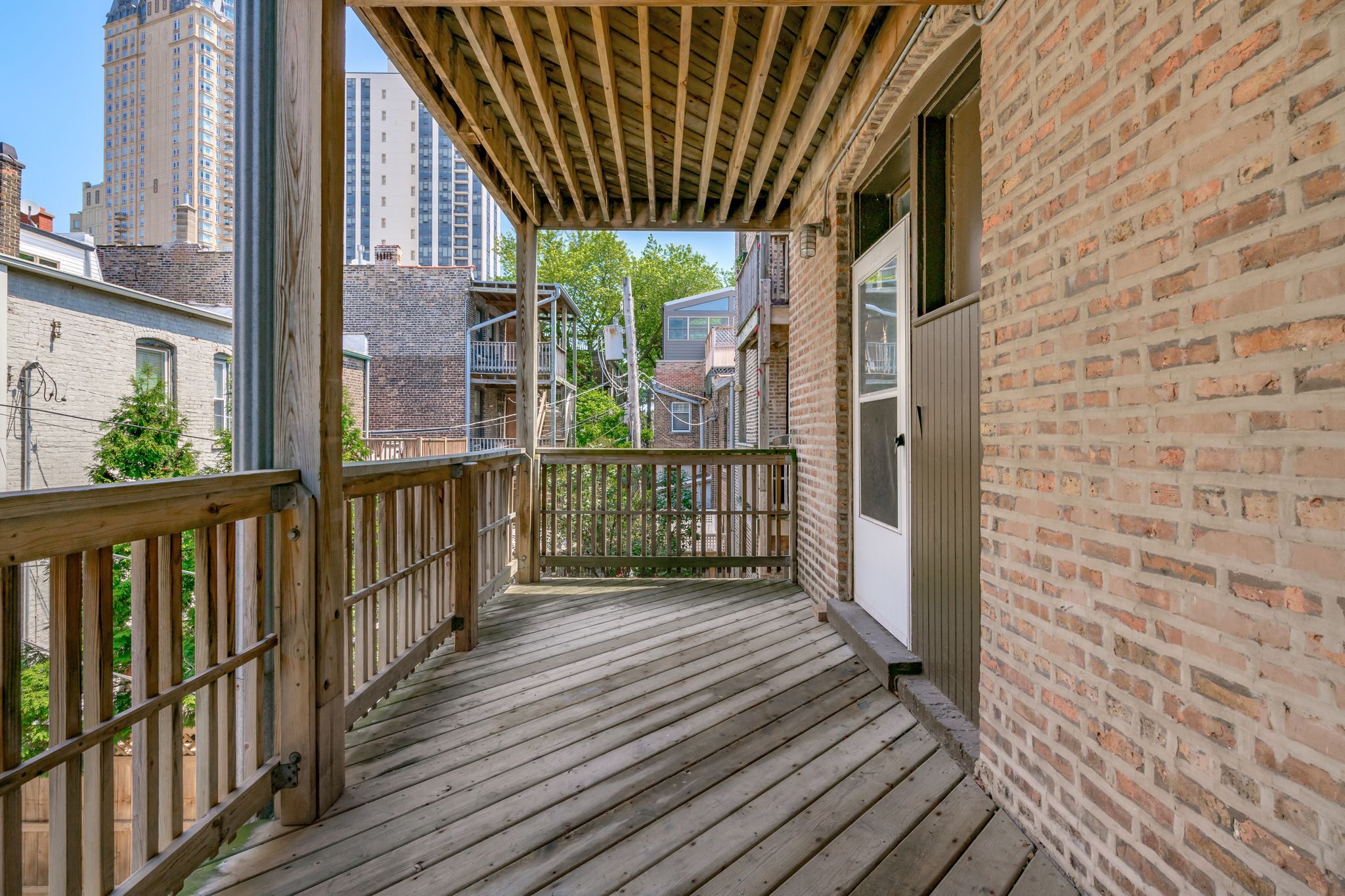 446 W Arlington Place 2 S&M Building Management