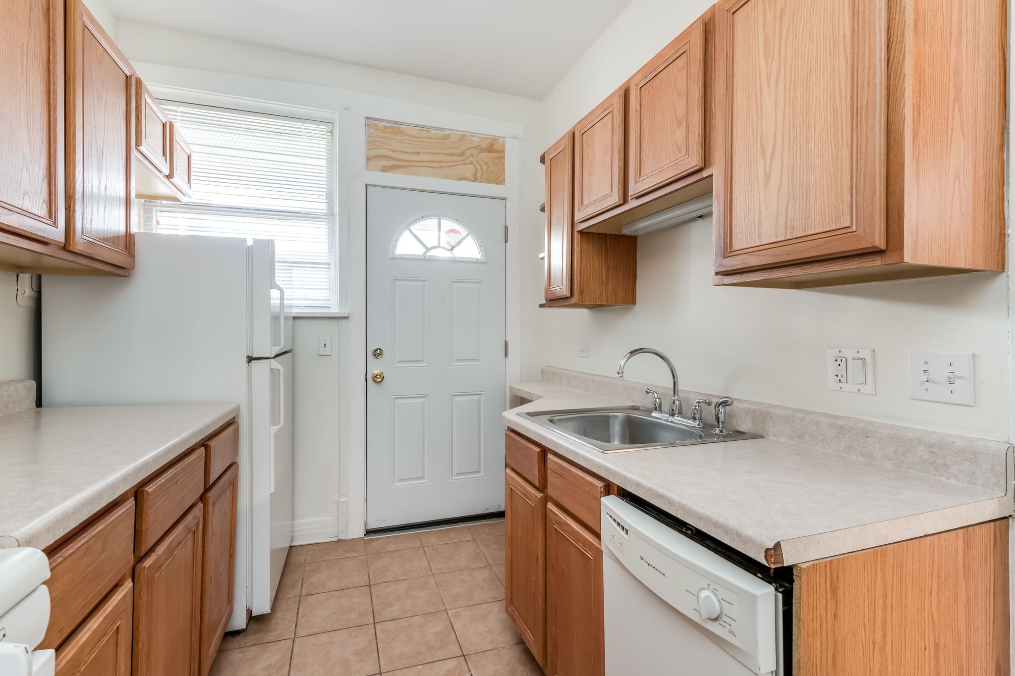 2459 North Clark Street 3 S&M Building Management