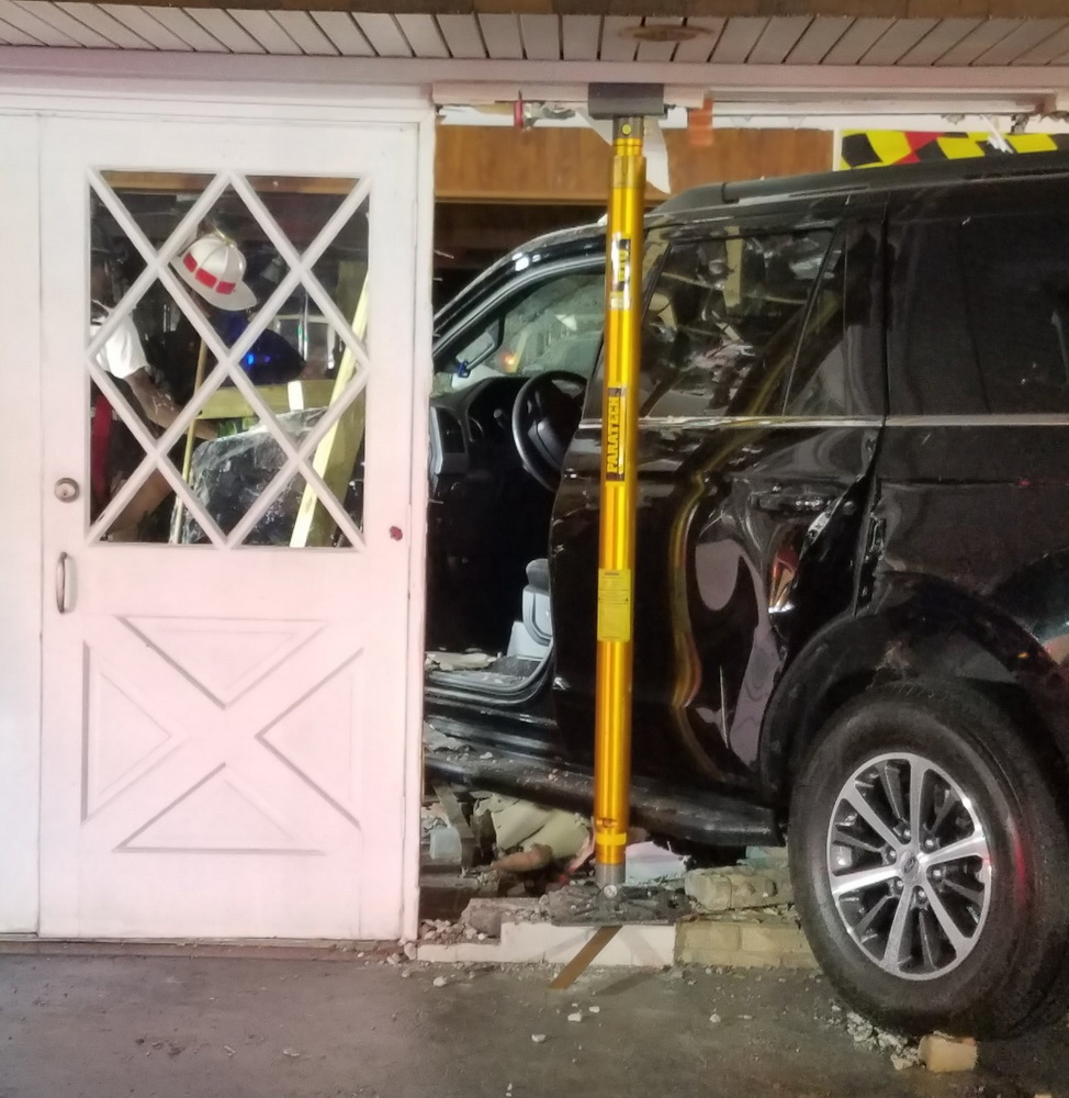 UPDATE Three Injured After Vehicle Crashes into Marie's Diner in La