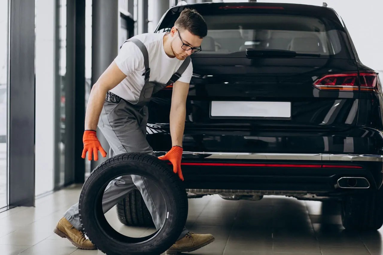 Do’s & Don’ts When You Are Trying to Change Flat Tires of Your Car