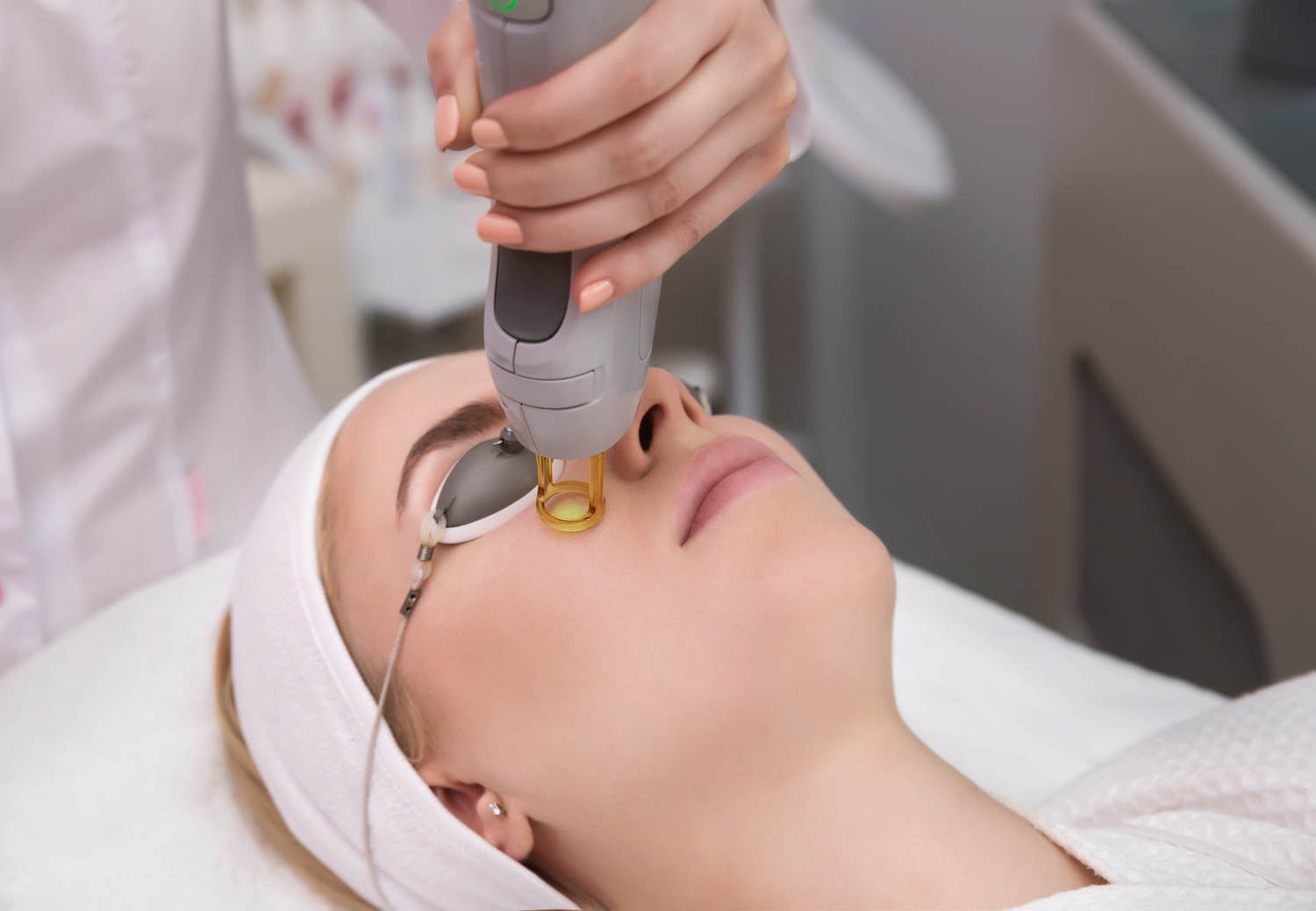 BBL or HALO Laser Skin Resurfacing in Naperville Which One is Right