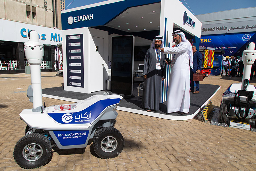 Dubai is first in the world to allow the use of autonomous security robots