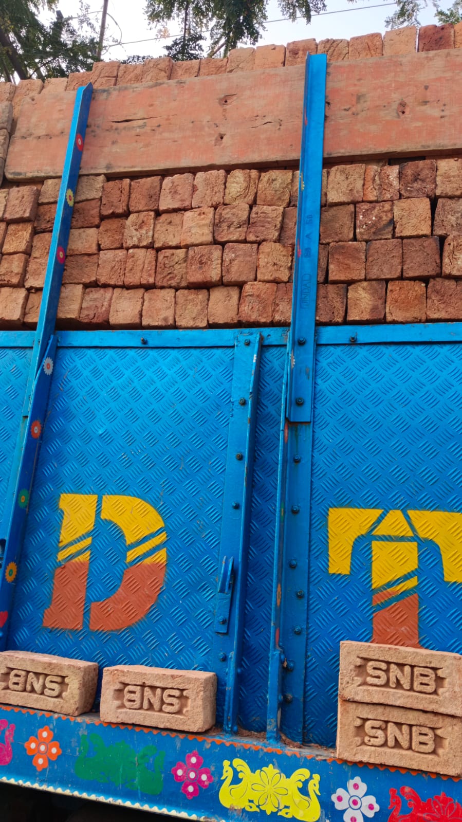 Red Bricks vs Aac Blocks in Hyderabad Red Brick Near Me