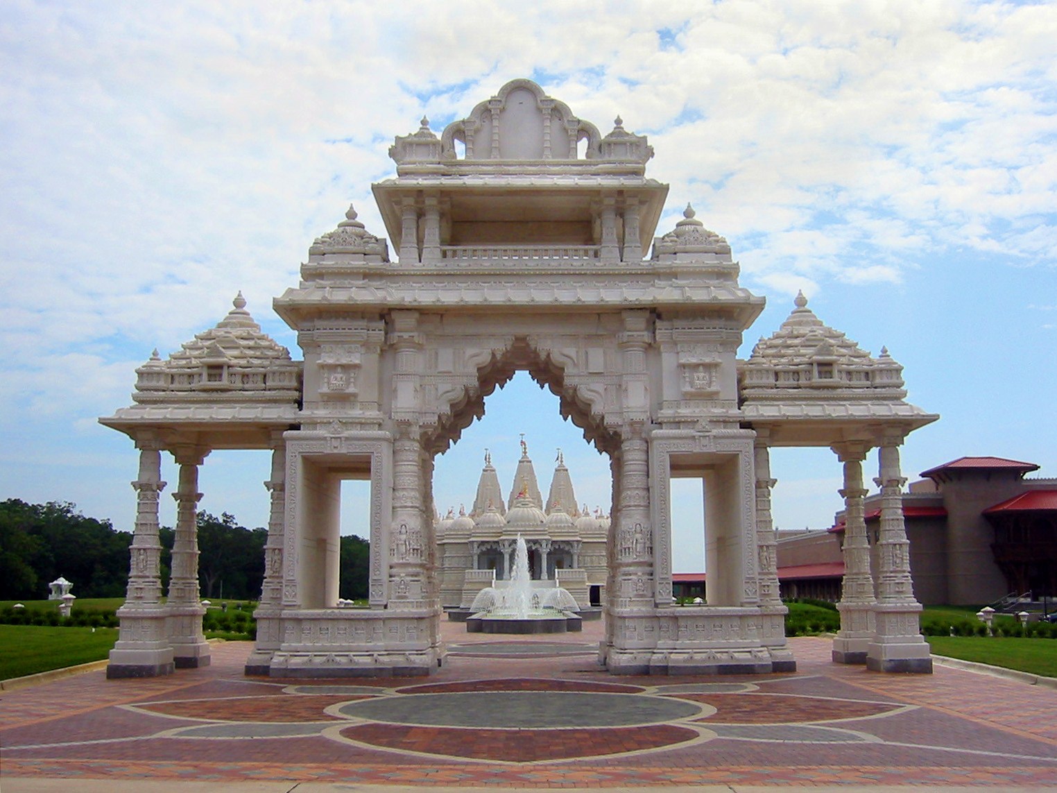 Hindu Temple Getting the Picture