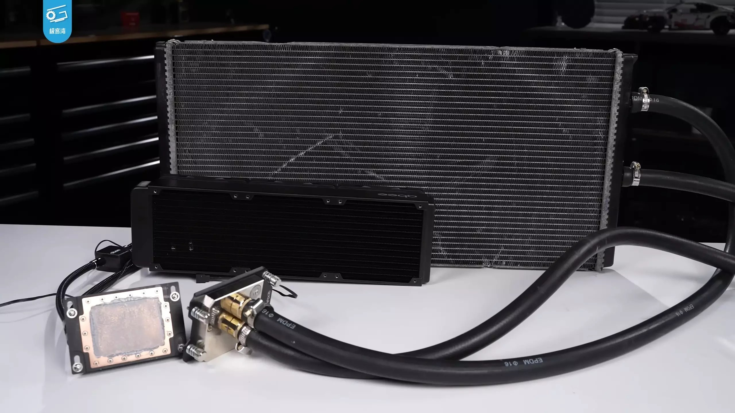 Unleashing Power: The Bold Experiment of Car Radiators Cooling High-End CPUs