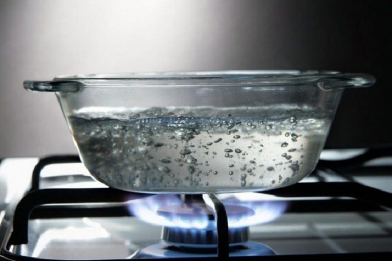 What is the boiling point and write down the formula to calculate