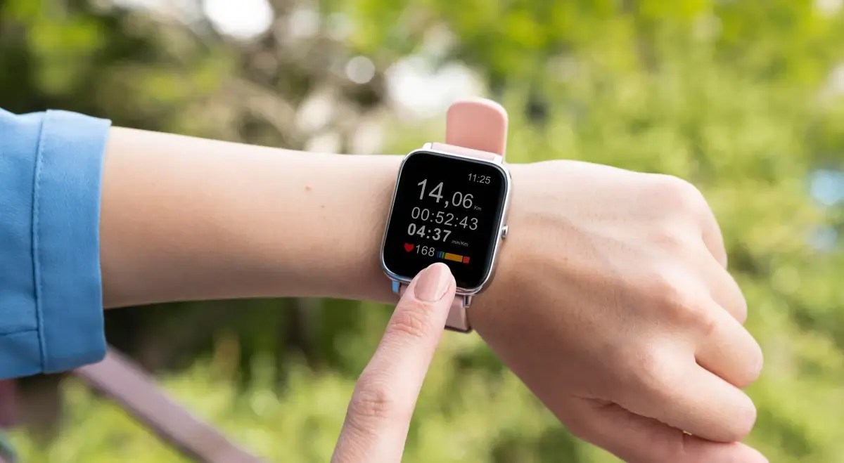 8 Huge Benefits Of Smartwatches Are They Worth It?