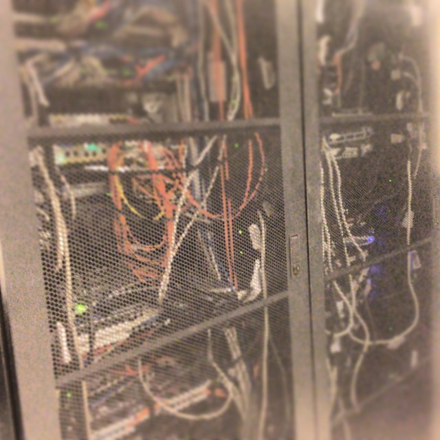 [Instagram] Le fil rouge sur le bouton rouge. Le photoblog de Snash