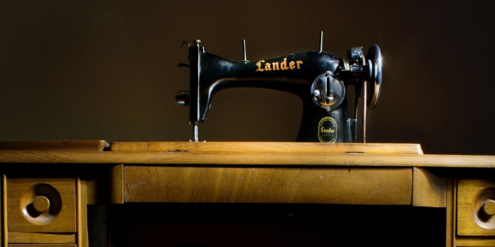 Best Sewing Machine For A Seamstress Snazzy Needle // Sewing Simplified