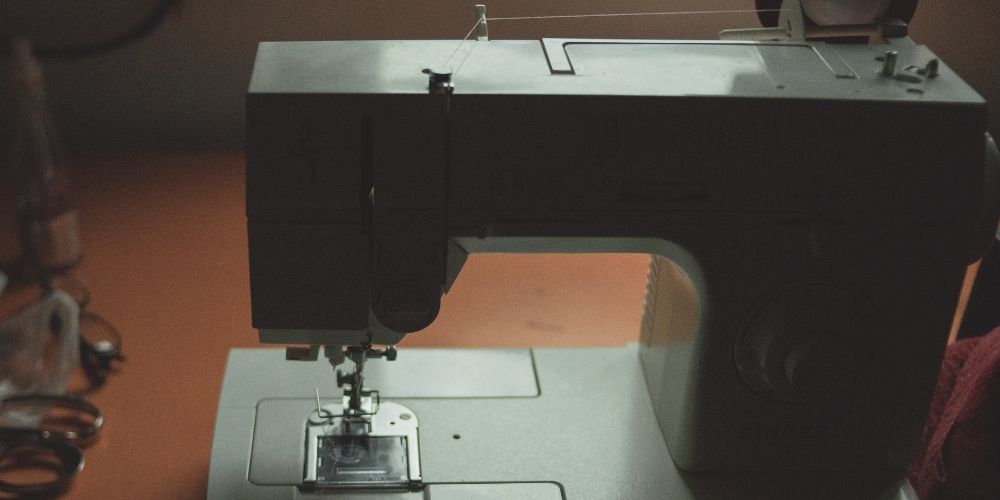 Best Sewing Machine For Knits Snazzy Needle // Sewing Simplified