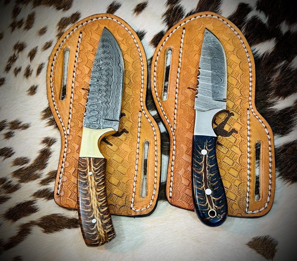 New custom made Damascus steel two Cowboy skinner knives set.with two