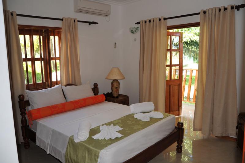 La Fontaine Holiday Apartment Get the Best Deal Book