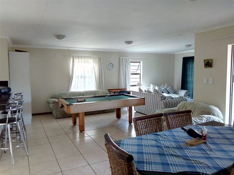 Aston Bay Holiday Home Affordable Deals Book SelfCatering or Bed