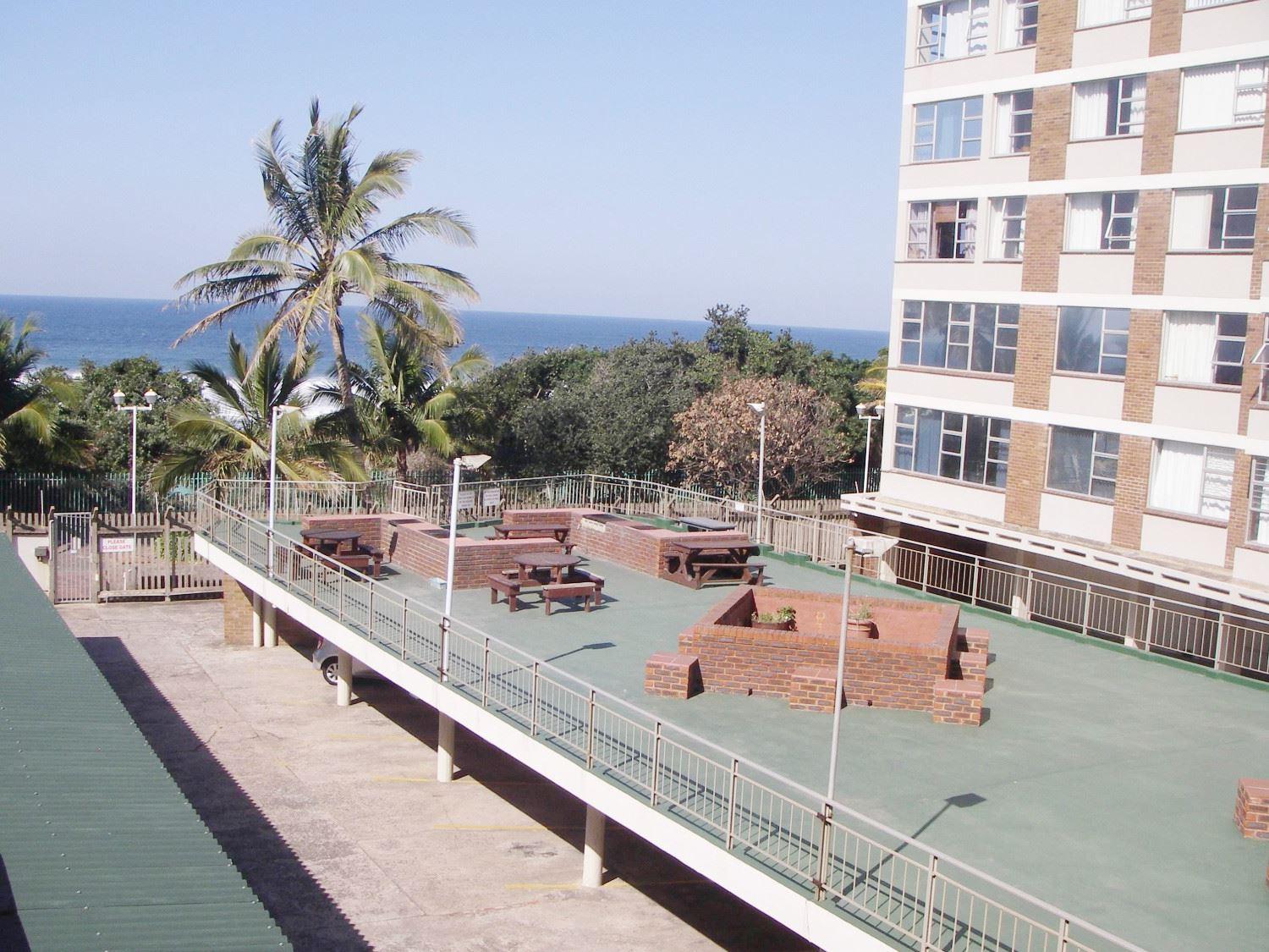 Happy Days Holiday Flats Budget Deals and Offers Book Now!