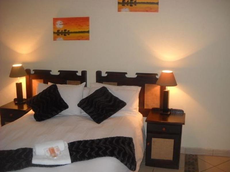 Beverly Hills Guest Lodge Secure Your Holiday, SelfCatering, or Bed