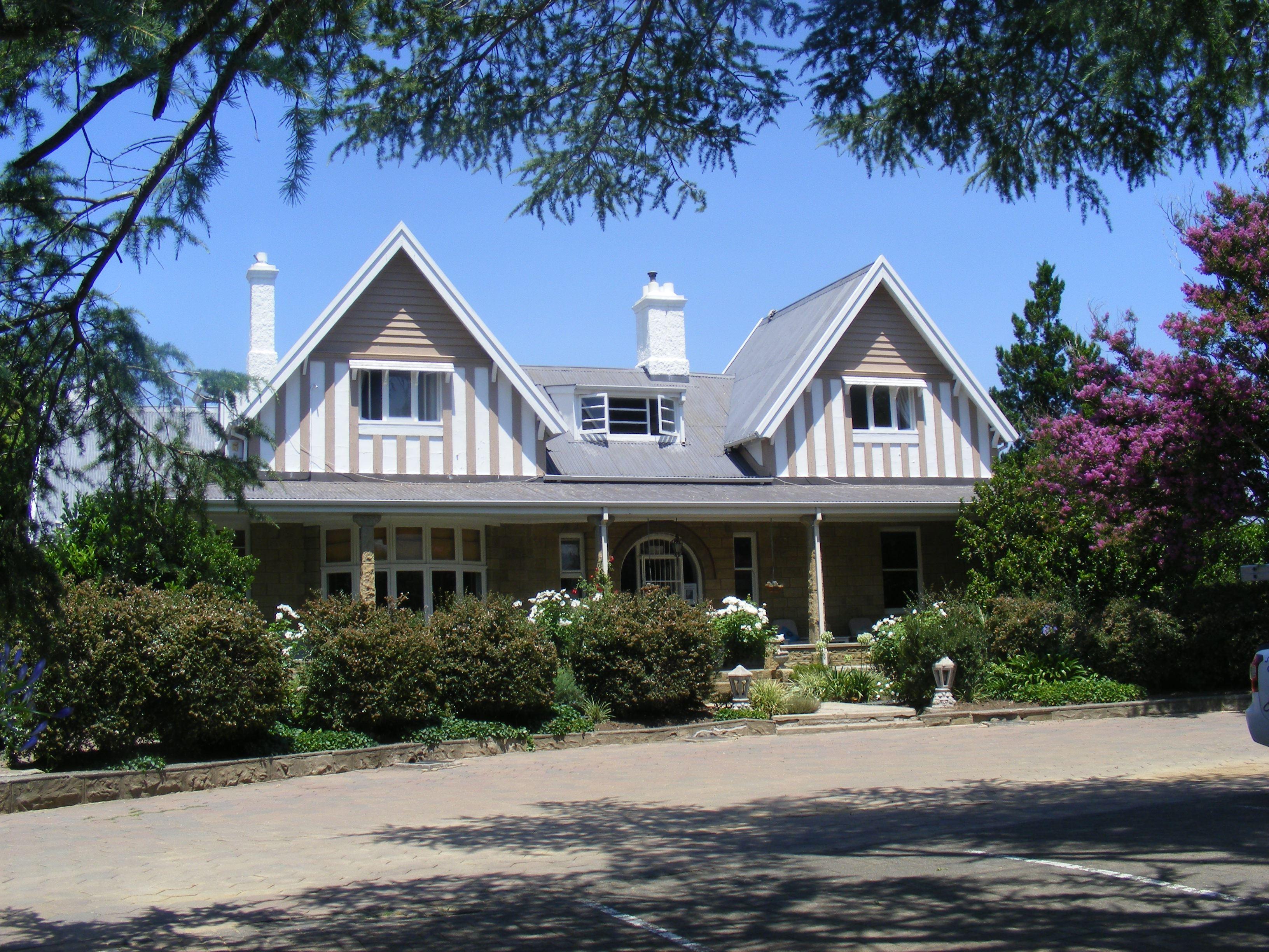 Shady Pines Guesthouse Budget Deals and Offers Book Now!