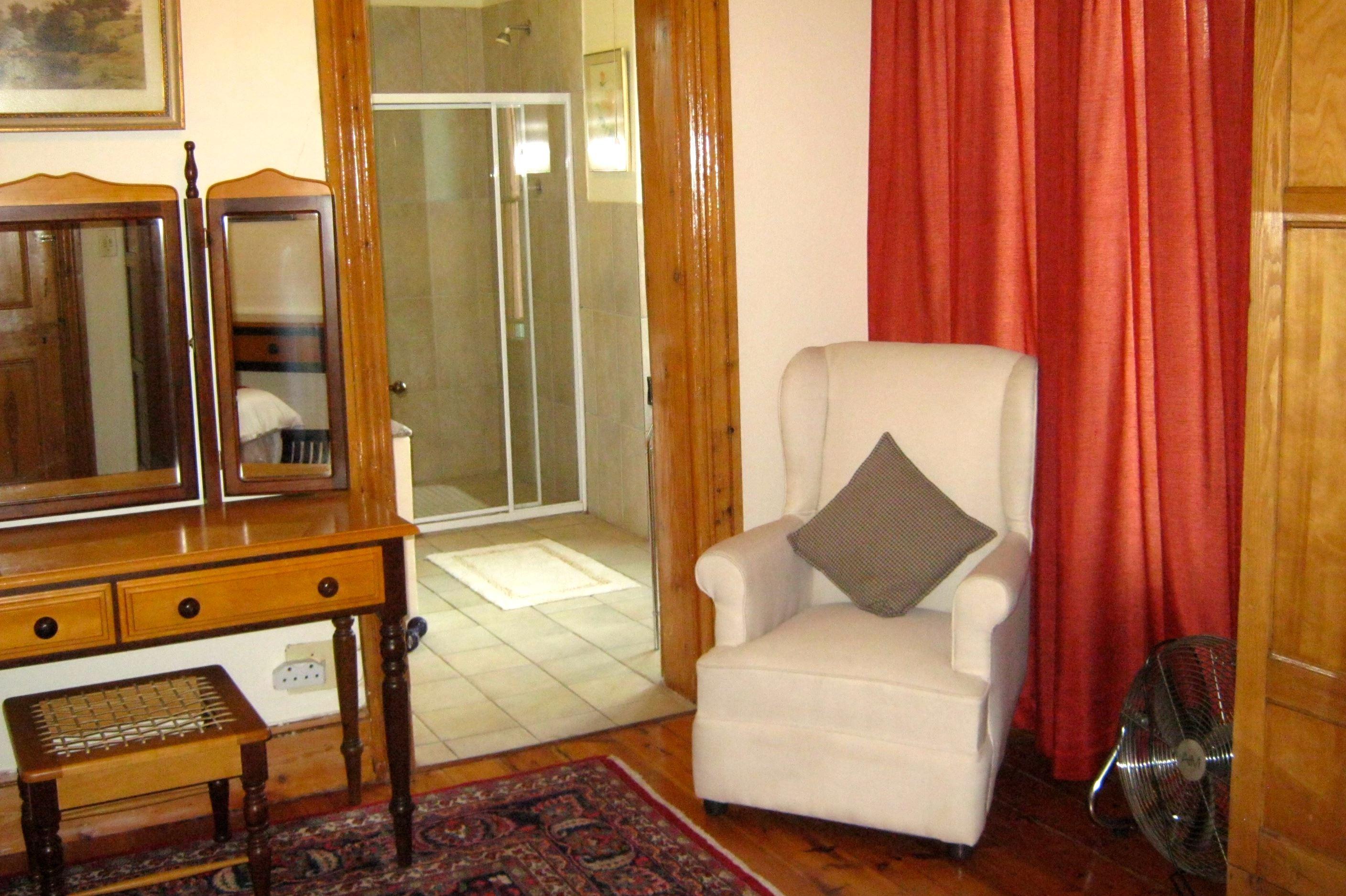 Ladismith Manor Book Your Dream SelfCatering or Bed and Breakfast Now!