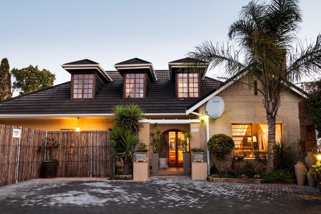 Ascot Place Guesthouse Affordable Deals Book SelfCatering or Bed