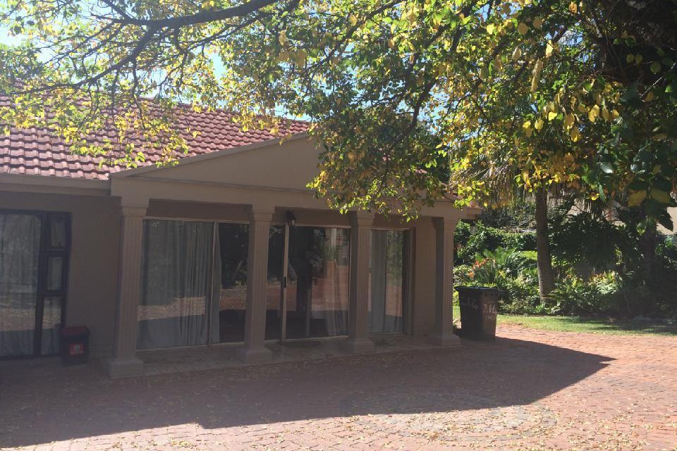 214 on Freesia Book Your Dream SelfCatering or Bed and Breakfast Now!