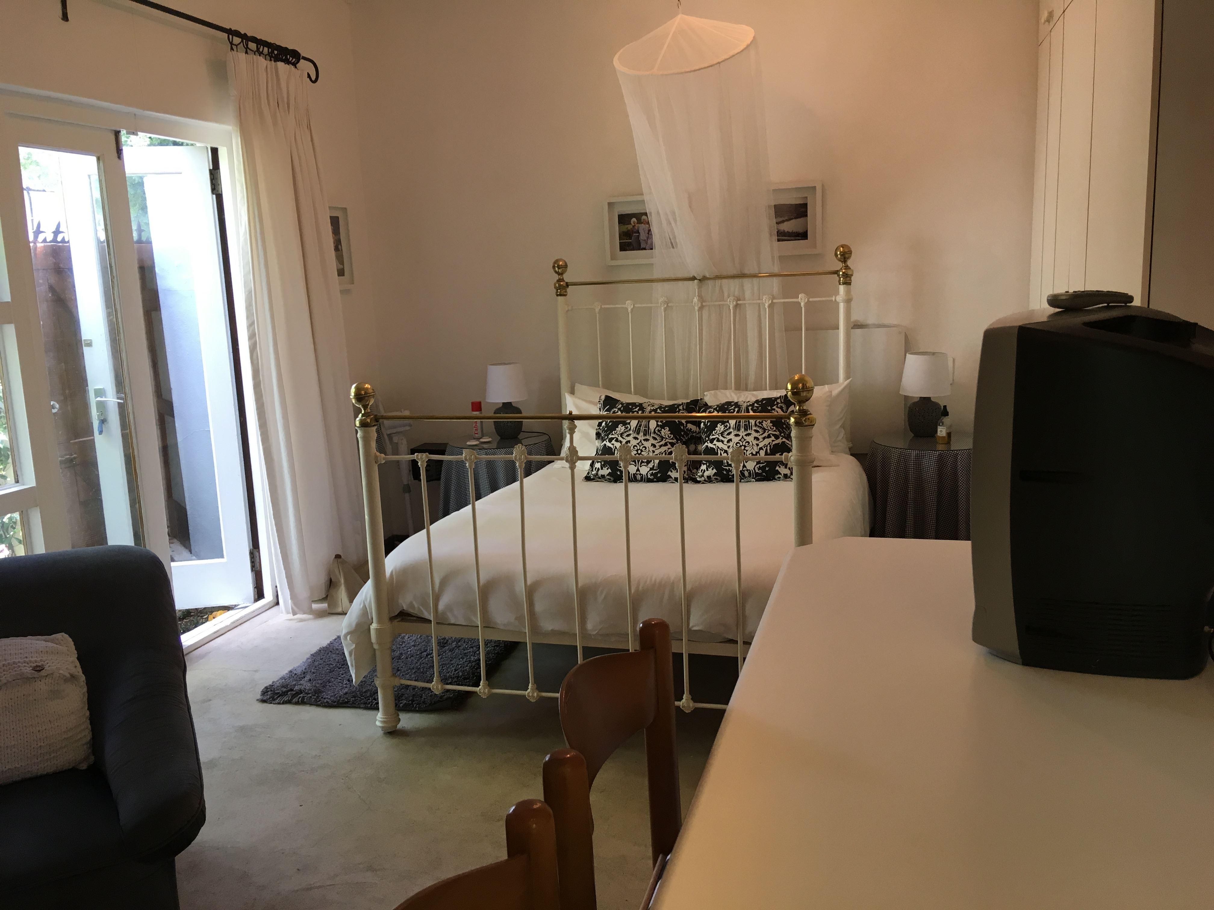 Airlie Cottage Secure Your Hotel, SelfCatering, or Bed and Breakfast