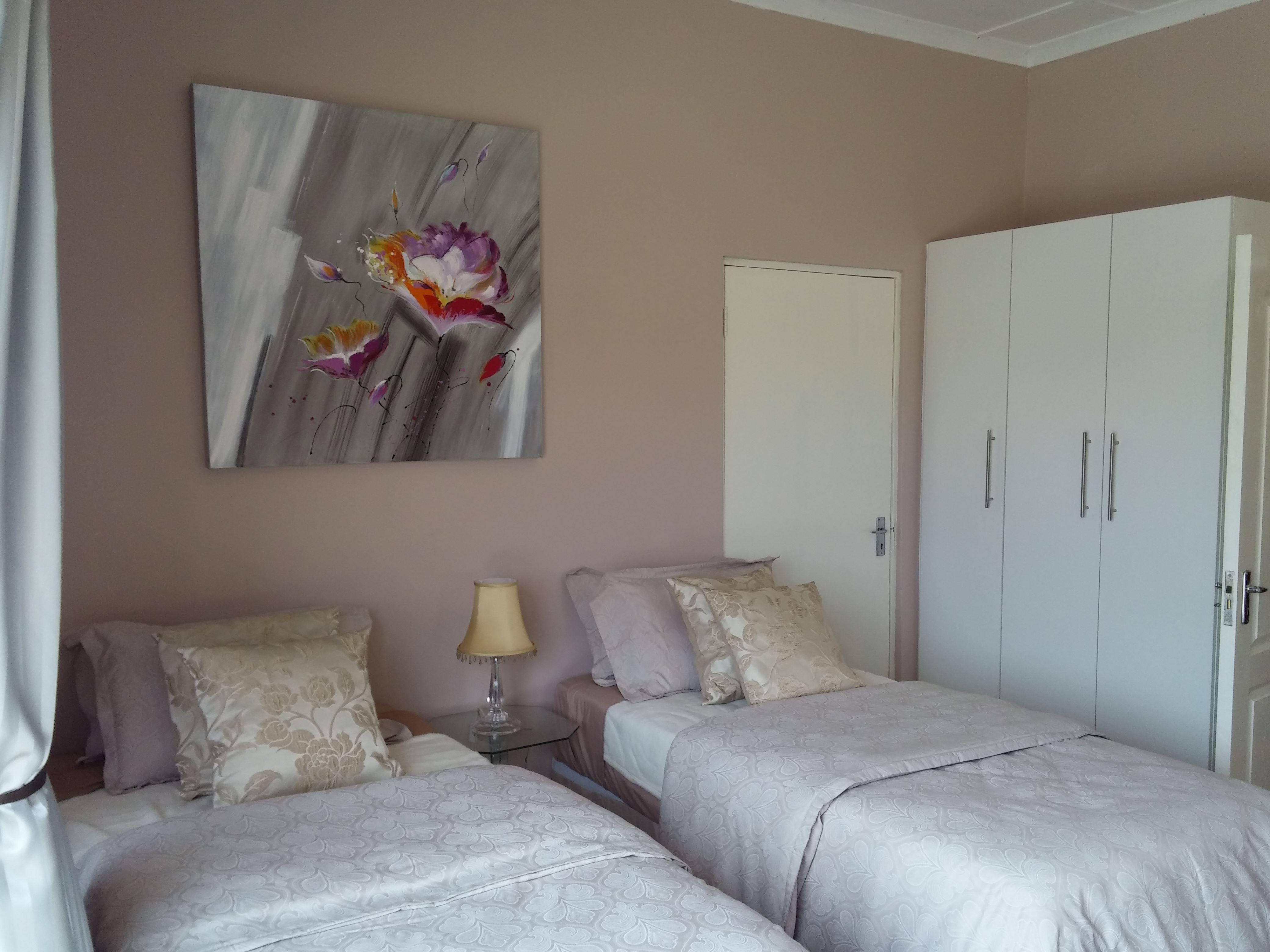 Port Elizabeth Selfcatering Apartments Special Deals and Offers Book