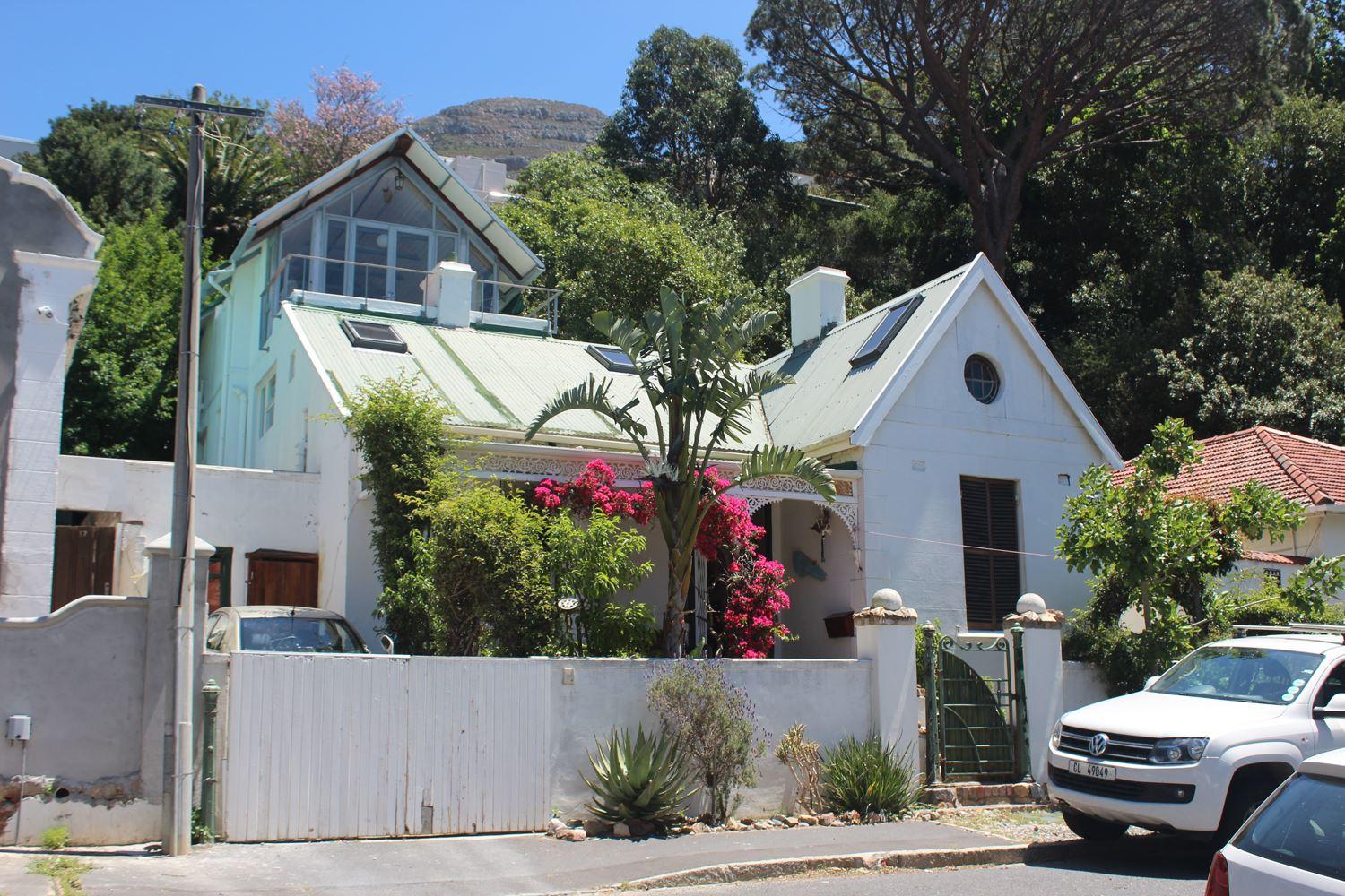 York Villa on 48 Constantia Secure Your Hotel, SelfCatering, or Bed