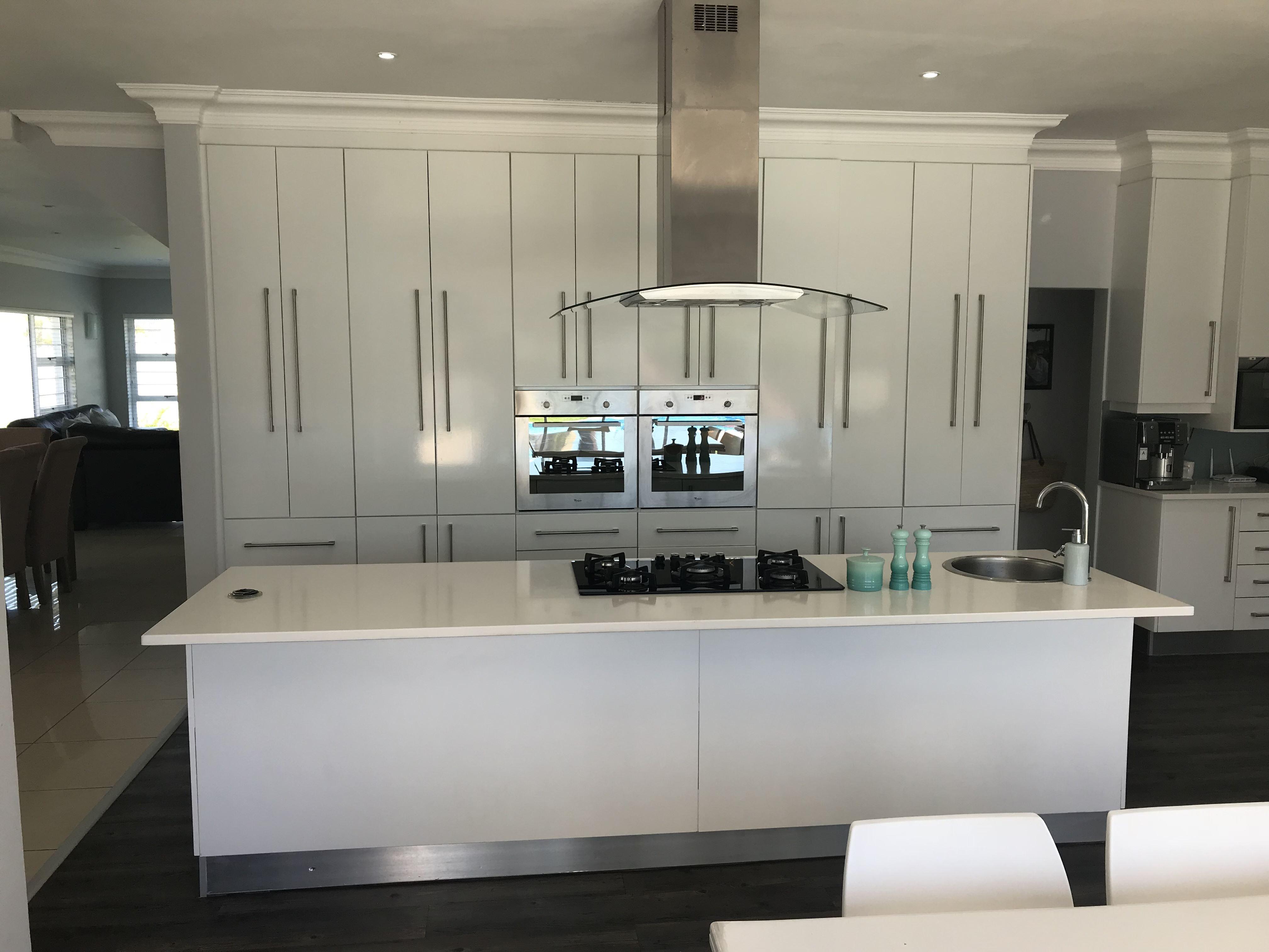 Bright home Affordable Deals Book SelfCatering or Bed and