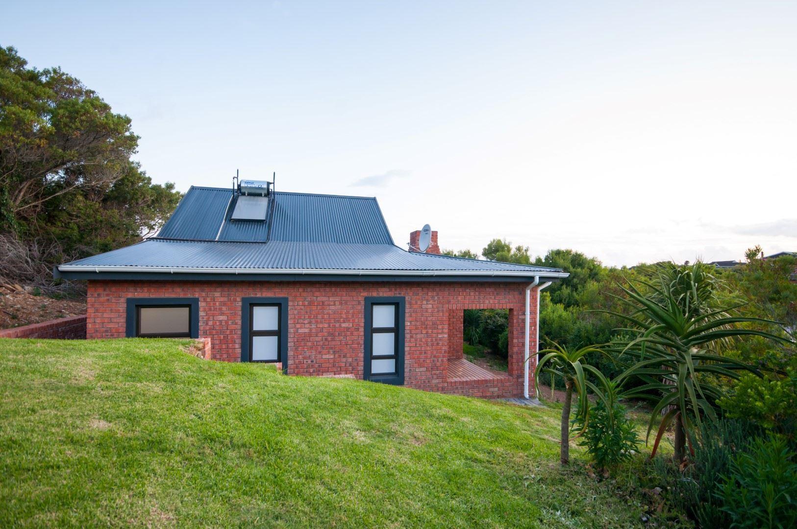 Jeffreys Bay Garden House Secure Your Hotel, SelfCatering, or Bed