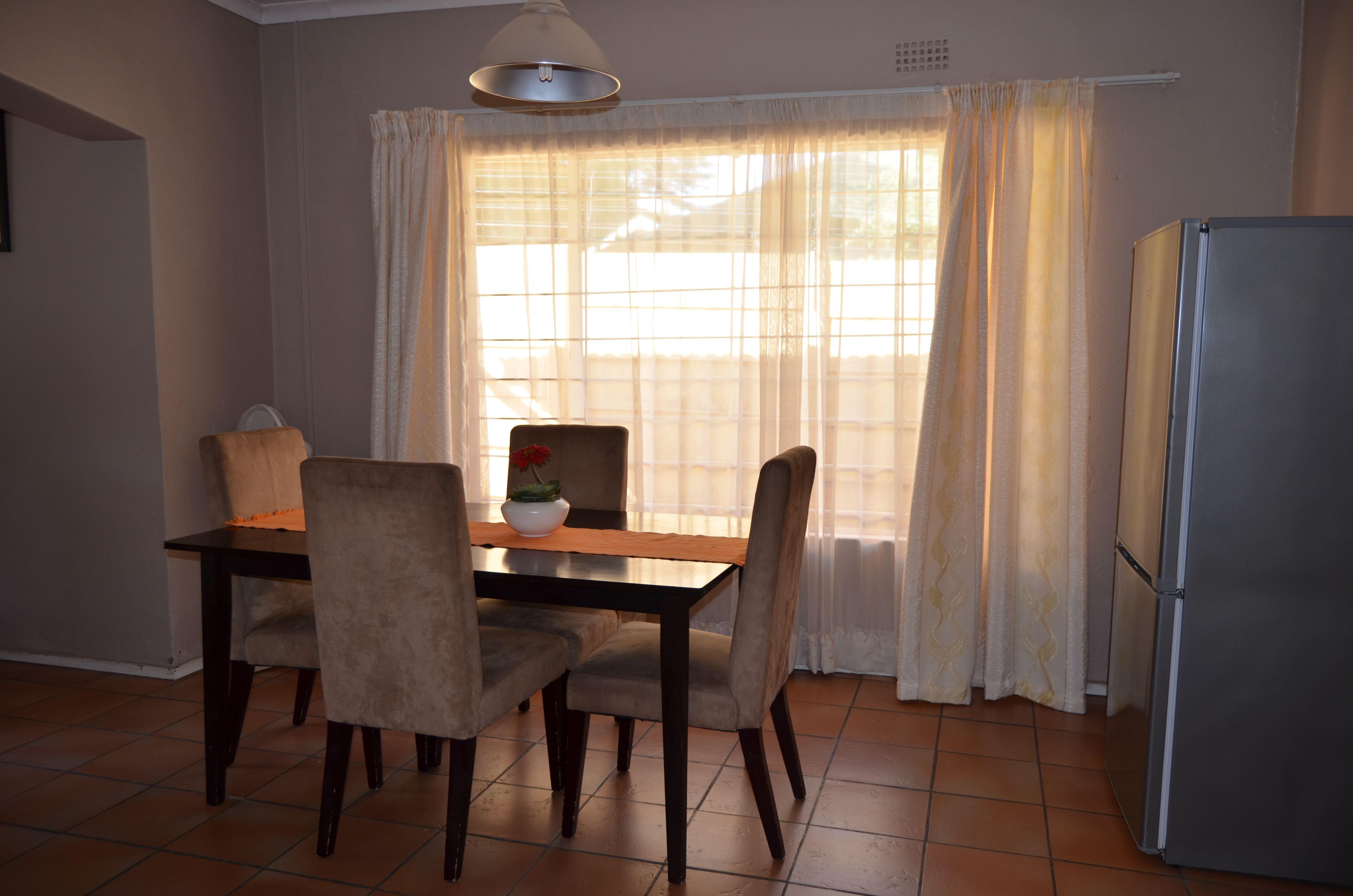 Leafy Apartments Ferndale Affordable Deals Book SelfCatering or