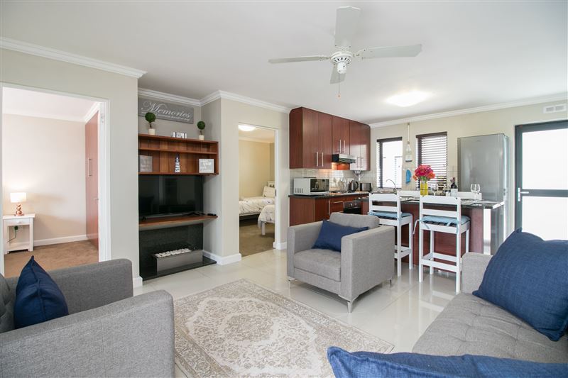 Blue Moon Apartment Find Your Perfect Lodging, SelfCatering, or Bed