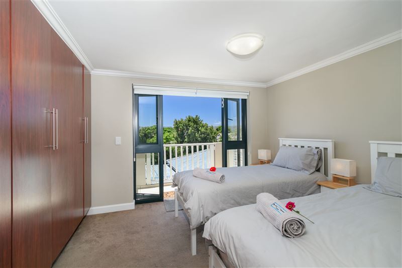 Blue Moon Apartment Find Your Perfect Lodging, SelfCatering, or Bed