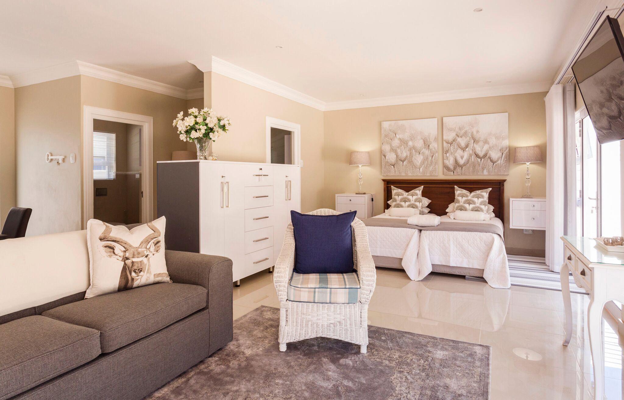 "THE STUDIO" at Brighton Manor Secure Your Hotel, SelfCatering, or